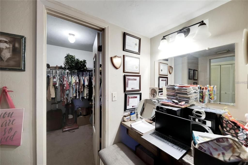 Active With Contract: $575,000 (10 beds, 0 baths, 5514 Square Feet)