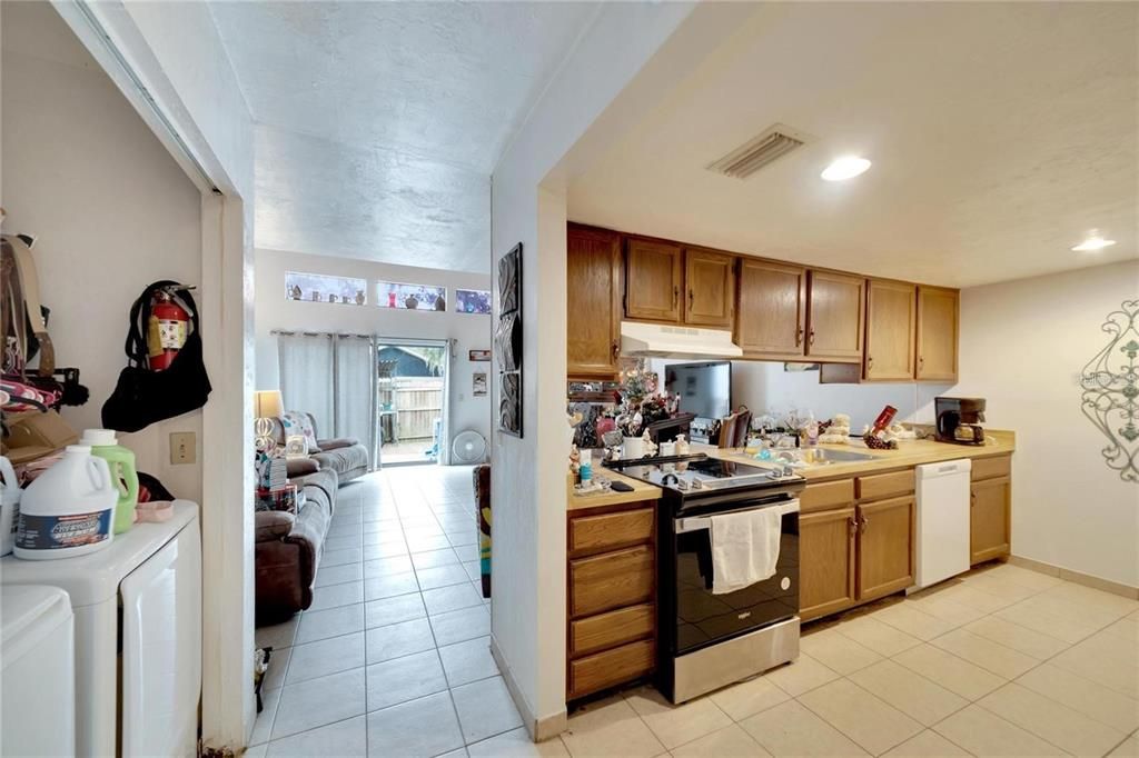 Active With Contract: $575,000 (10 beds, 0 baths, 5514 Square Feet)