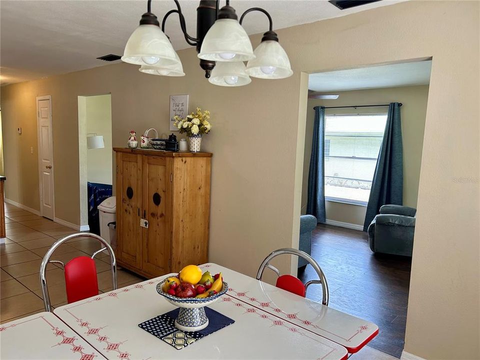 En Venta: $247,000 (3 camas, 2 baños, 1416 Pies cuadrados)