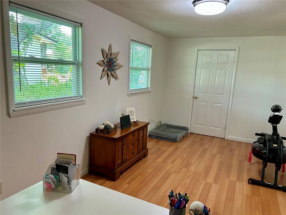 En Venta: $247,000 (3 camas, 2 baños, 1416 Pies cuadrados)