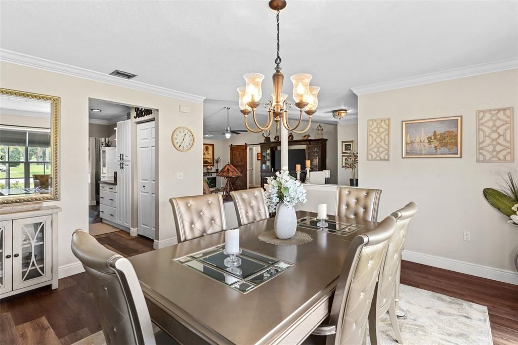 На продажу: $450,000 (3 спален, 2 ванн, 2033 Квадратных фут)