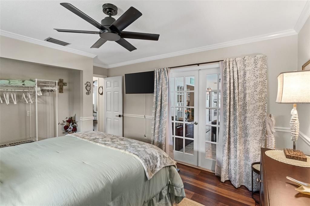 На продажу: $450,000 (3 спален, 2 ванн, 2033 Квадратных фут)