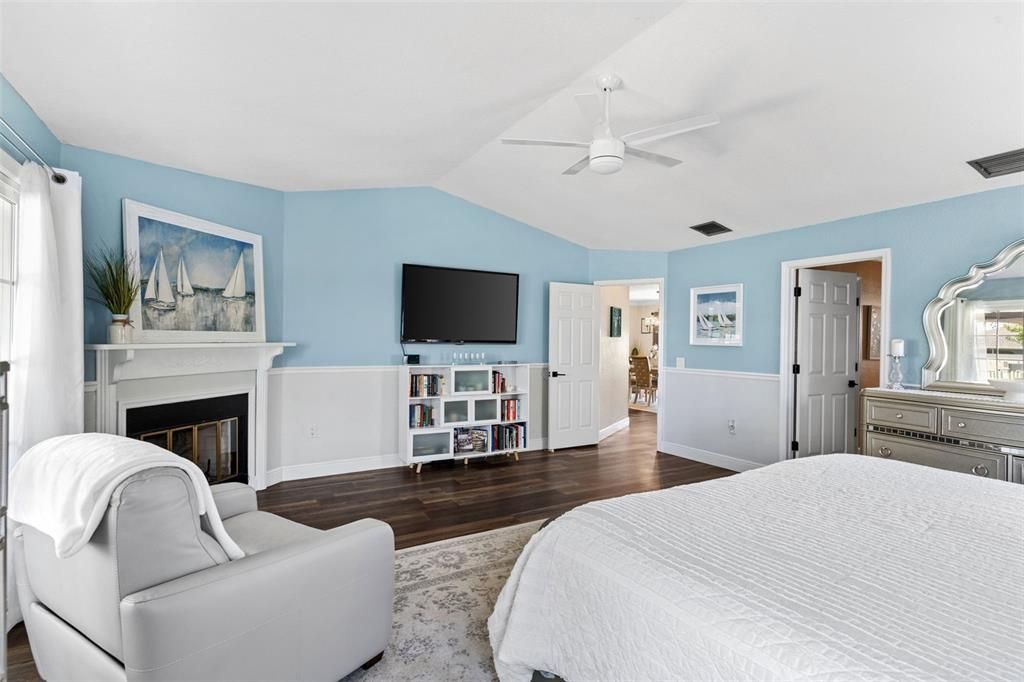 На продажу: $450,000 (3 спален, 2 ванн, 2033 Квадратных фут)