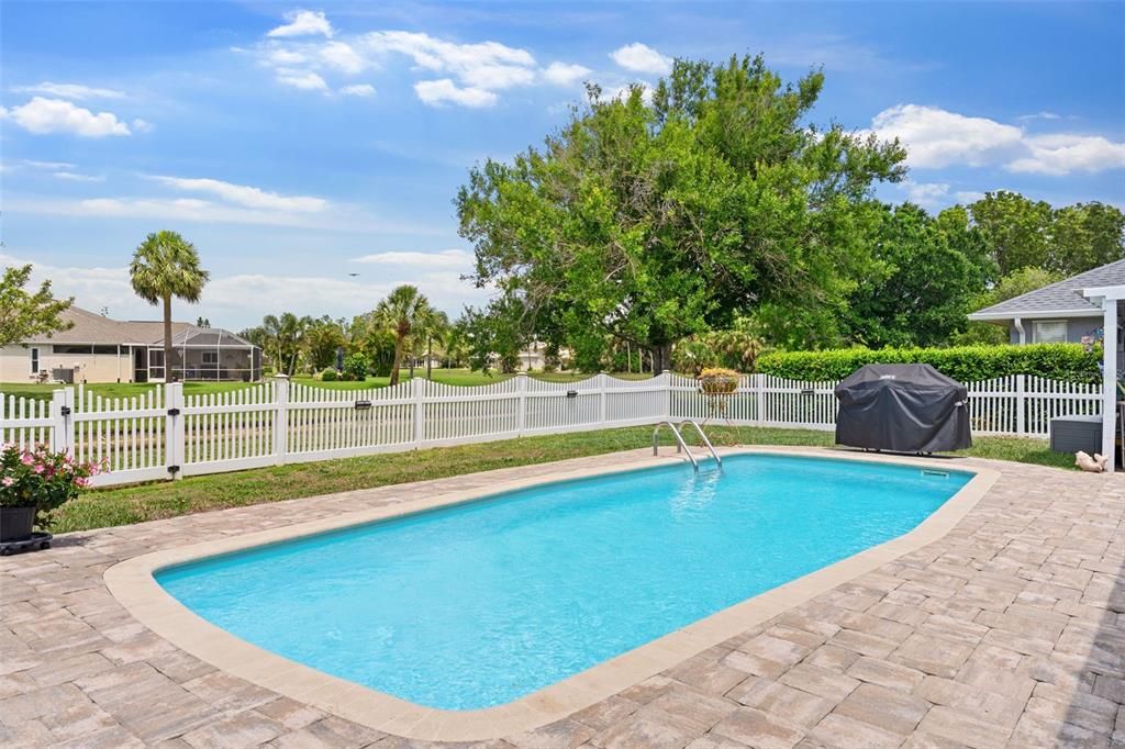 На продажу: $450,000 (3 спален, 2 ванн, 2033 Квадратных фут)