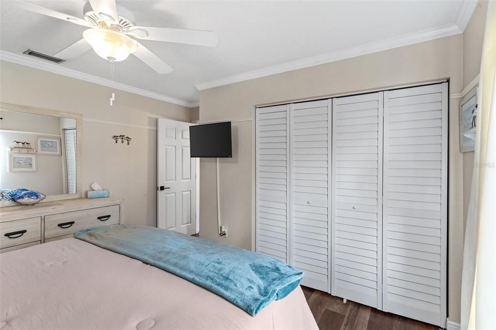 На продажу: $450,000 (3 спален, 2 ванн, 2033 Квадратных фут)