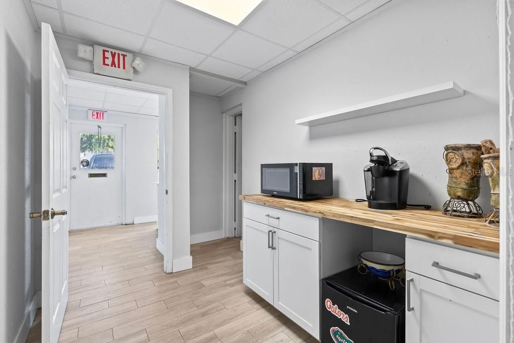 For Sale: $399,900 (0 beds, 0 baths, 1500 Square Feet)