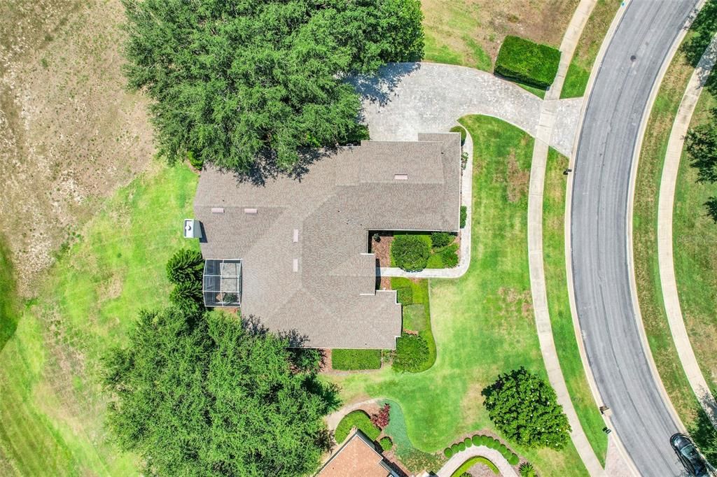 Activo con contrato: $930,000 (4 camas, 3 baños, 3178 Pies cuadrados)