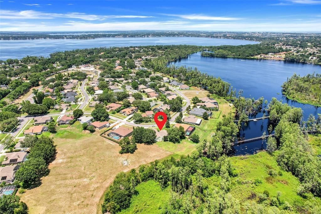 Activo con contrato: $930,000 (4 camas, 3 baños, 3178 Pies cuadrados)