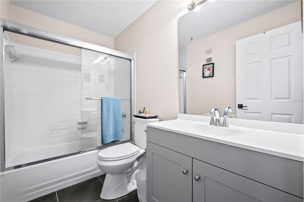 待售: $229,000 (2 贝兹, 2 浴室, 1309 平方英尺)