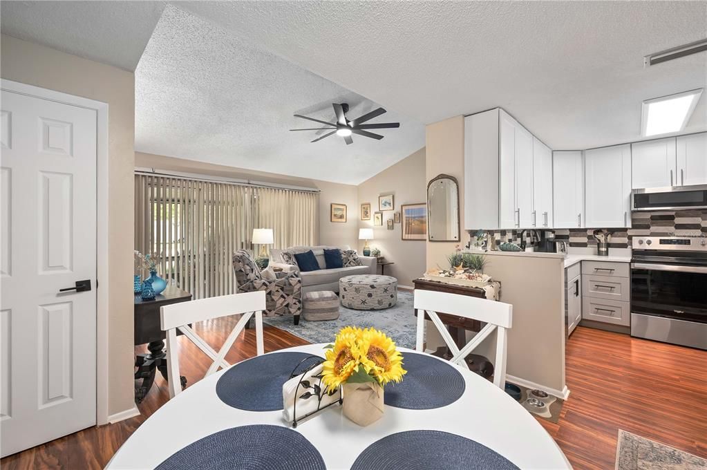 待售: $229,000 (2 贝兹, 2 浴室, 1309 平方英尺)