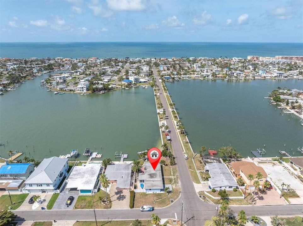 For Sale: $890,000 (0.18 acres)