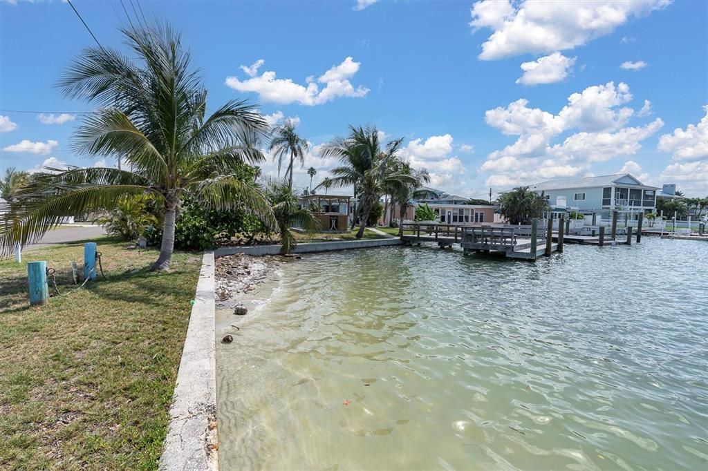 For Sale: $890,000 (0.18 acres)