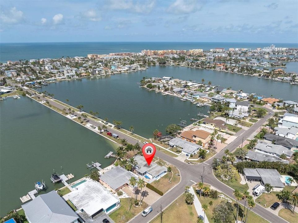 For Sale: $890,000 (0.18 acres)