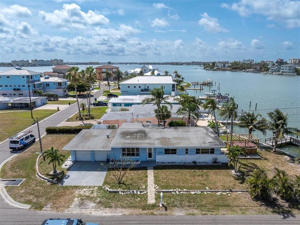 For Sale: $890,000 (0.18 acres)