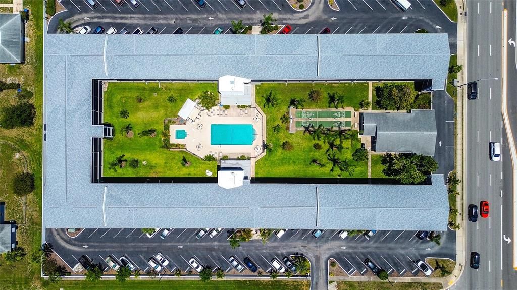 Под контрактом: $149,900 (1 спален, 1 ванн, 640 Квадратных фут)