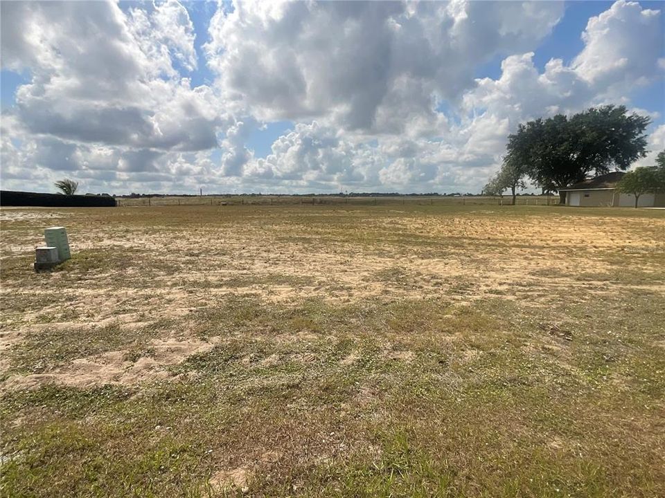 Activo con contrato: $69,500 (0.55 acres)