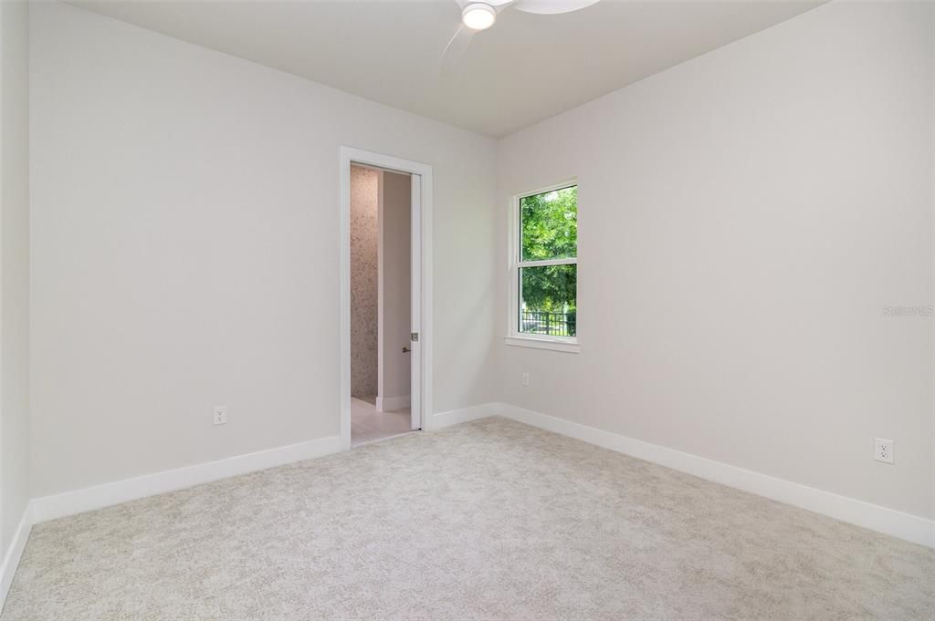 На продажу: $1,119,000 (4 спален, 3 ванн, 2800 Квадратных фут)