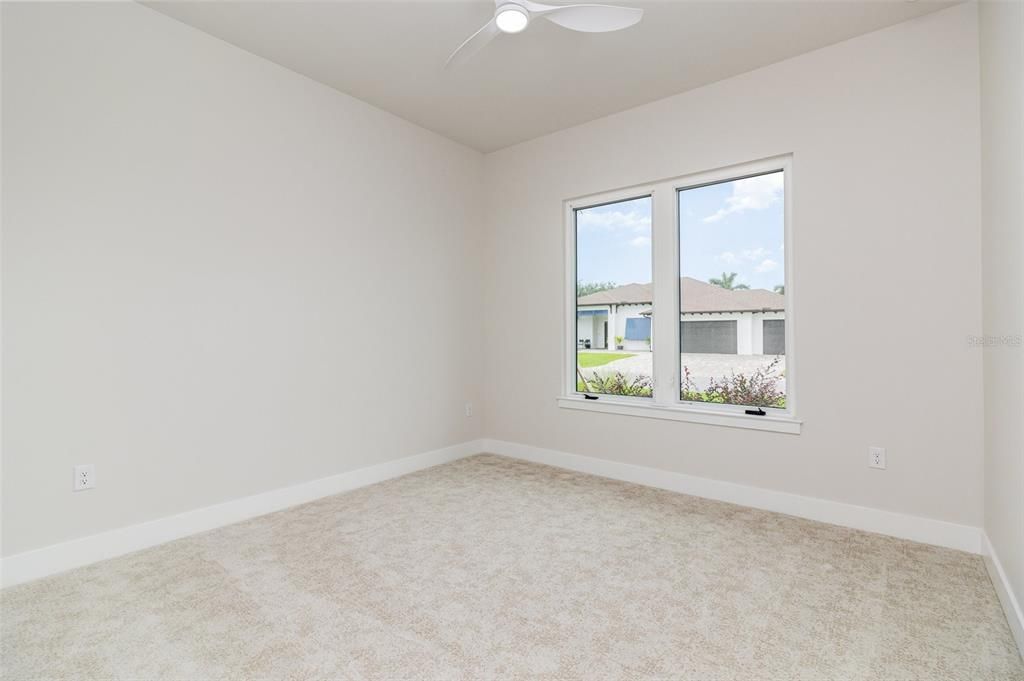 На продажу: $1,119,000 (4 спален, 3 ванн, 2800 Квадратных фут)