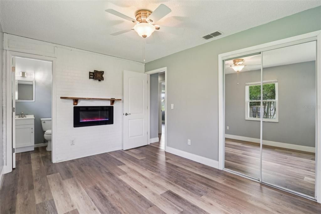 For Sale: $270,000 (3 beds, 1 baths, 1656 Square Feet)