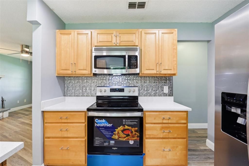 For Sale: $270,000 (3 beds, 1 baths, 1656 Square Feet)