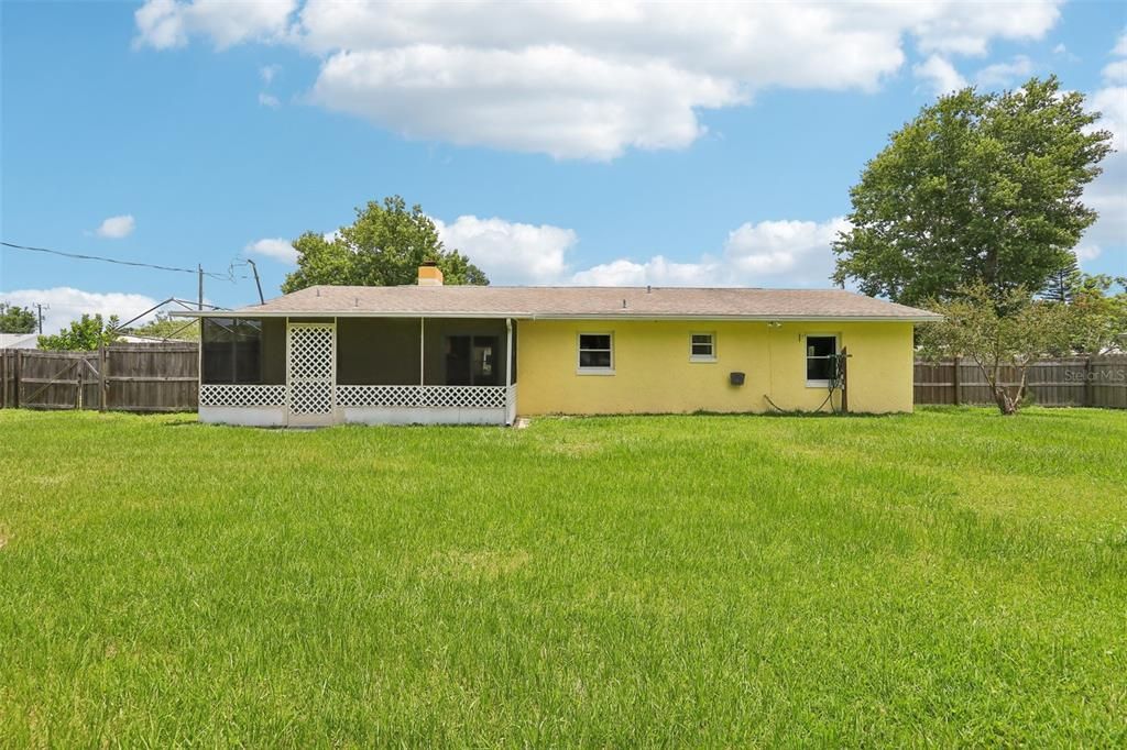 For Sale: $270,000 (3 beds, 1 baths, 1656 Square Feet)