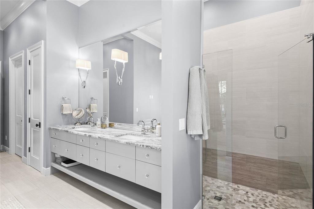 En Venta: $8,500,000 (5 camas, 6 baños, 6502 Pies cuadrados)