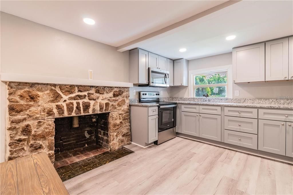 En Venta: $202,000 (2 camas, 0 baños, 1027 Pies cuadrados)