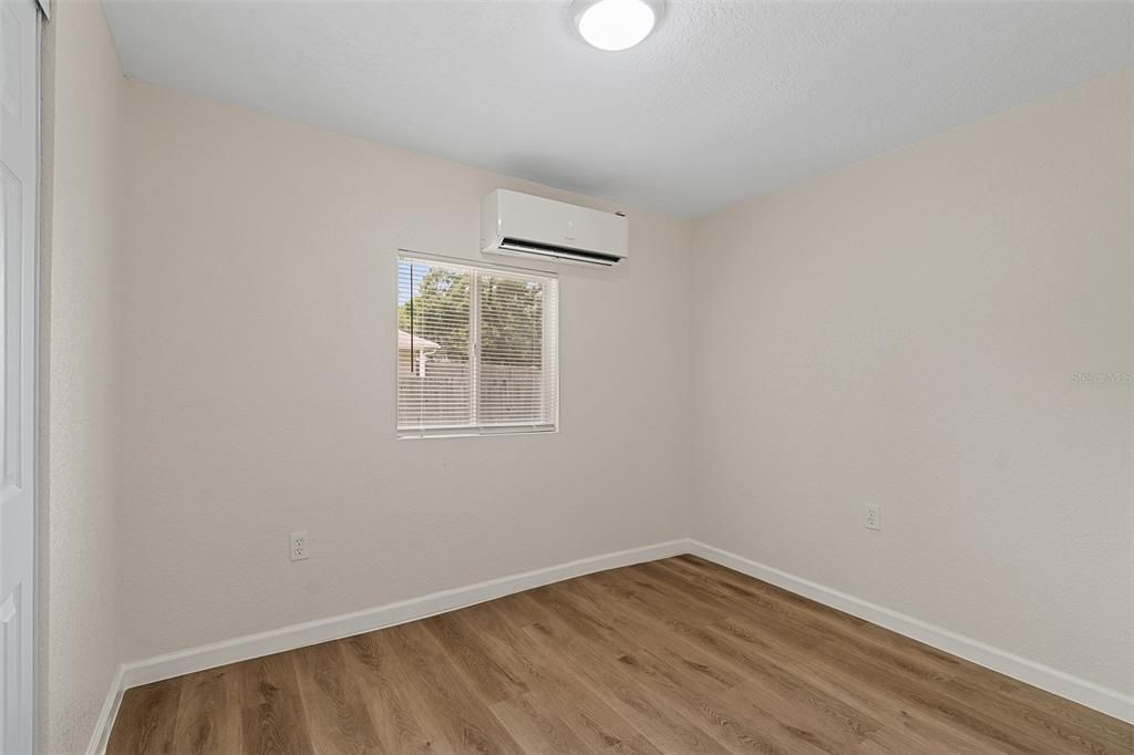 На продажу: $250,000 (3 спален, 2 ванн, 1152 Квадратных фут)