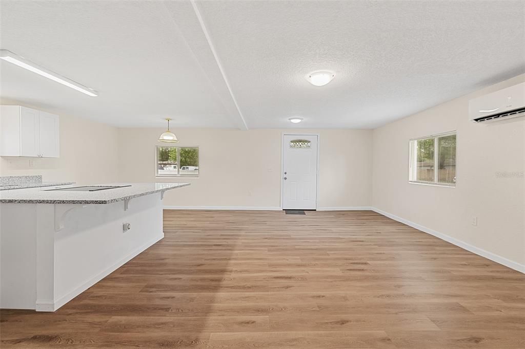 На продажу: $250,000 (3 спален, 2 ванн, 1152 Квадратных фут)