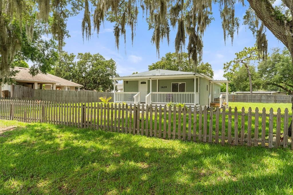 На продажу: $250,000 (3 спален, 2 ванн, 1152 Квадратных фут)