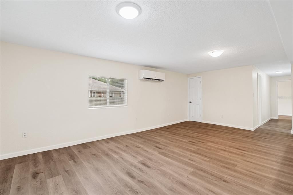 На продажу: $250,000 (3 спален, 2 ванн, 1152 Квадратных фут)