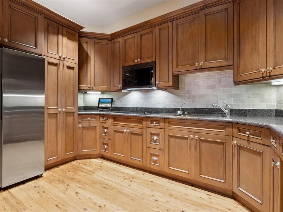 For Sale: $17,350,000 (6 beds, 7 baths, 11588 Square Feet)