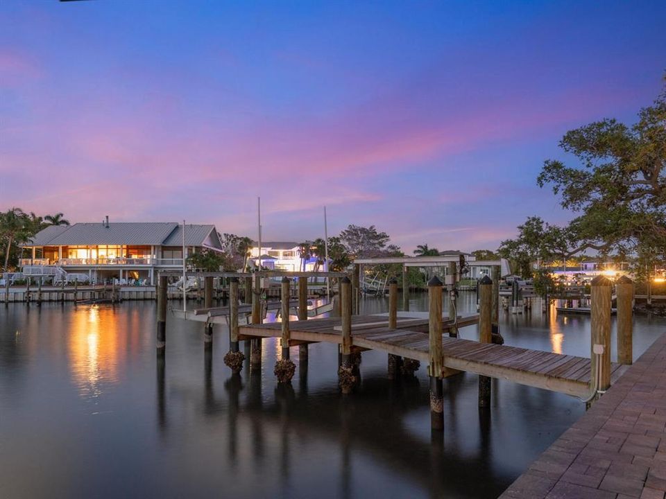 For Sale: $17,350,000 (6 beds, 7 baths, 11588 Square Feet)