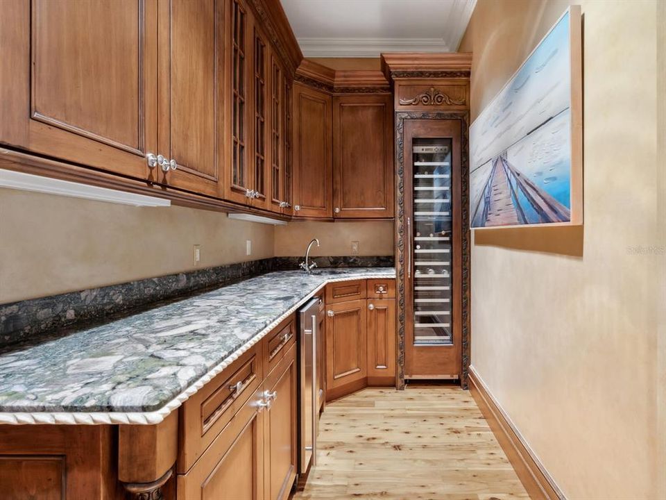 For Sale: $17,350,000 (6 beds, 7 baths, 11588 Square Feet)