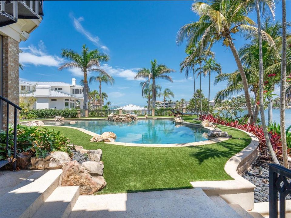 For Sale: $17,350,000 (6 beds, 7 baths, 11588 Square Feet)