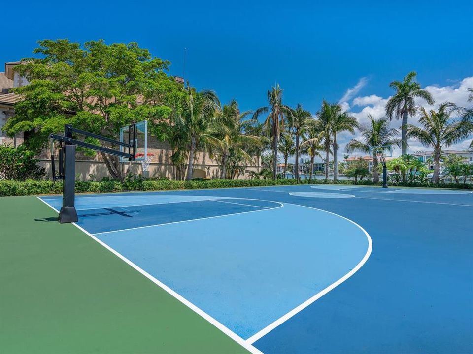 For Sale: $17,350,000 (6 beds, 7 baths, 11588 Square Feet)