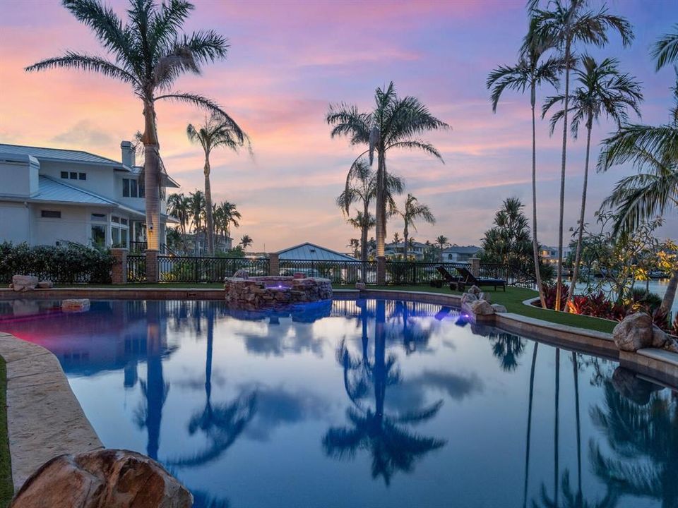 For Sale: $17,350,000 (6 beds, 7 baths, 11588 Square Feet)