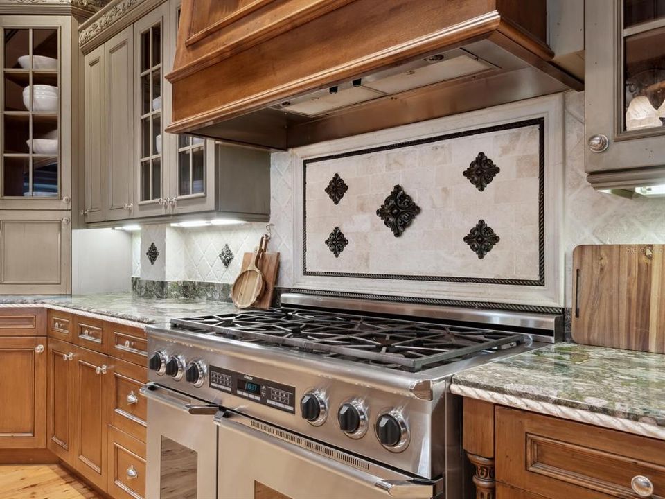 For Sale: $17,350,000 (6 beds, 7 baths, 11588 Square Feet)