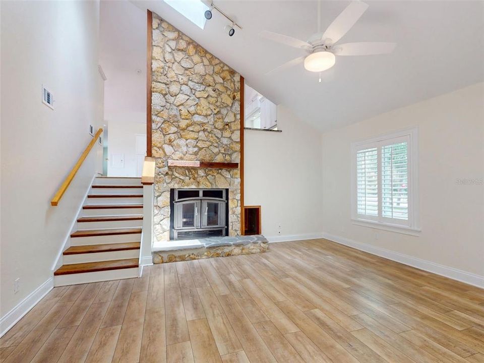 For Sale: $1,150,000 (4 beds, 3 baths, 2876 Square Feet)