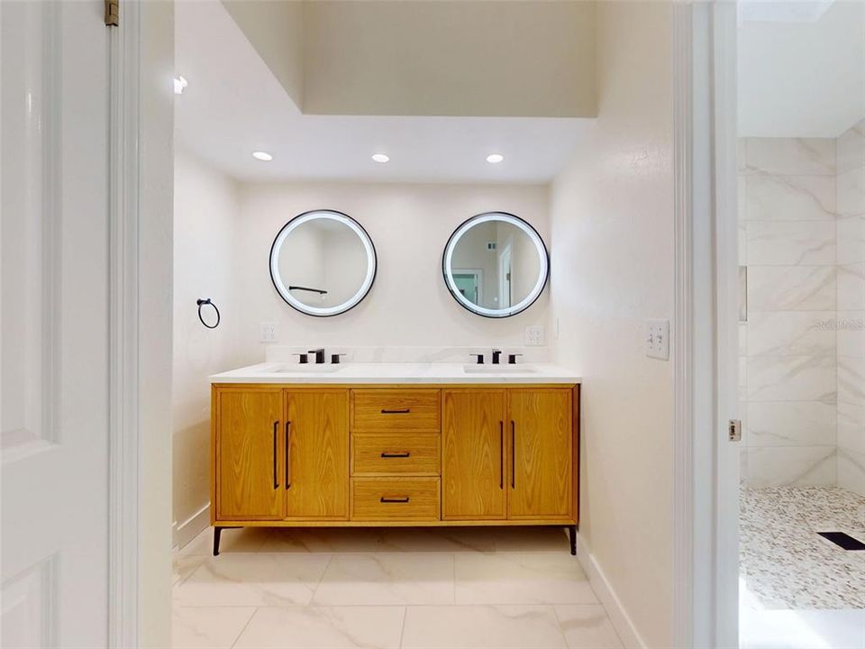 For Sale: $1,150,000 (4 beds, 3 baths, 2876 Square Feet)