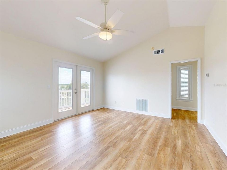 For Sale: $1,150,000 (4 beds, 3 baths, 2876 Square Feet)