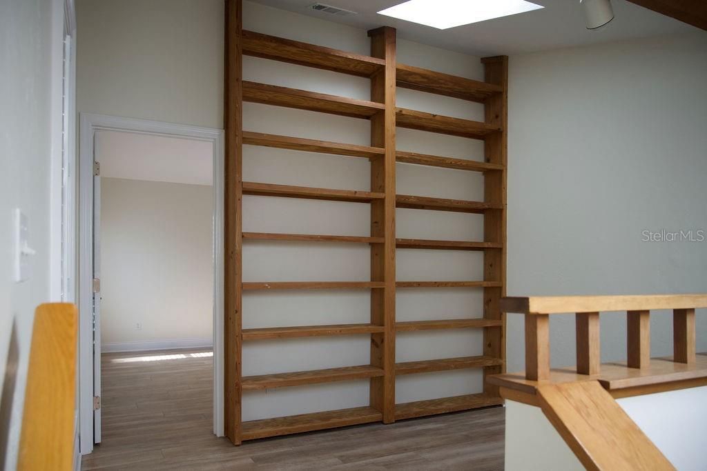 For Sale: $1,150,000 (4 beds, 3 baths, 2876 Square Feet)