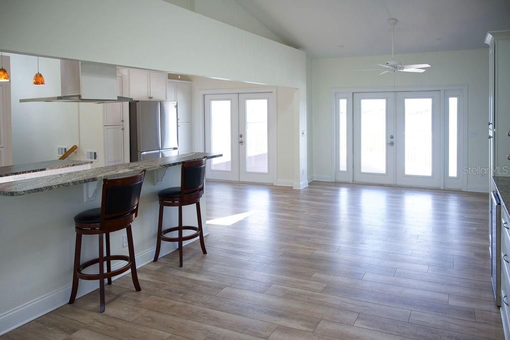 For Sale: $1,150,000 (4 beds, 3 baths, 2876 Square Feet)