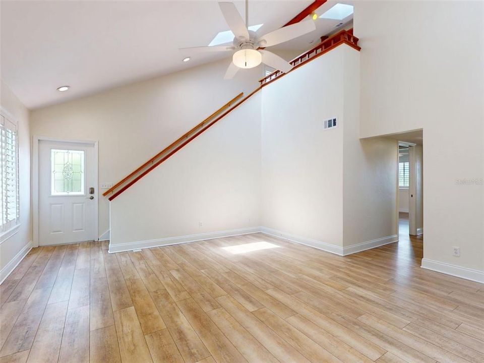 For Sale: $1,150,000 (4 beds, 3 baths, 2876 Square Feet)