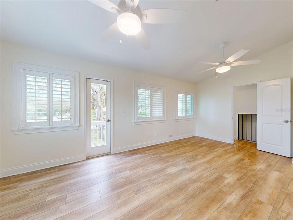 For Sale: $1,150,000 (4 beds, 3 baths, 2876 Square Feet)