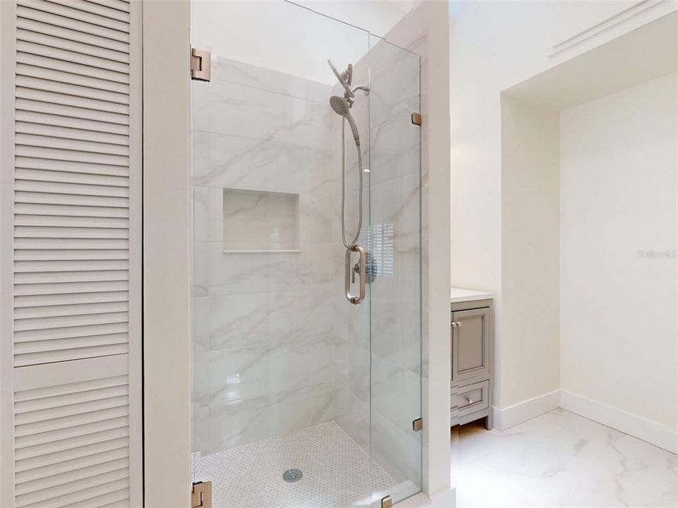 For Sale: $1,150,000 (4 beds, 3 baths, 2876 Square Feet)