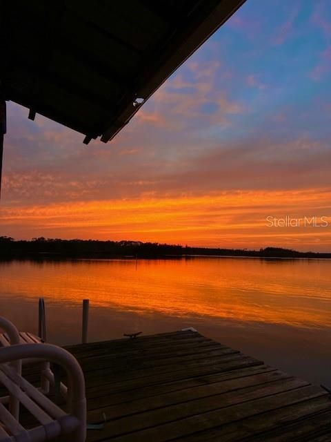 For Sale: $1,150,000 (4 beds, 3 baths, 2876 Square Feet)