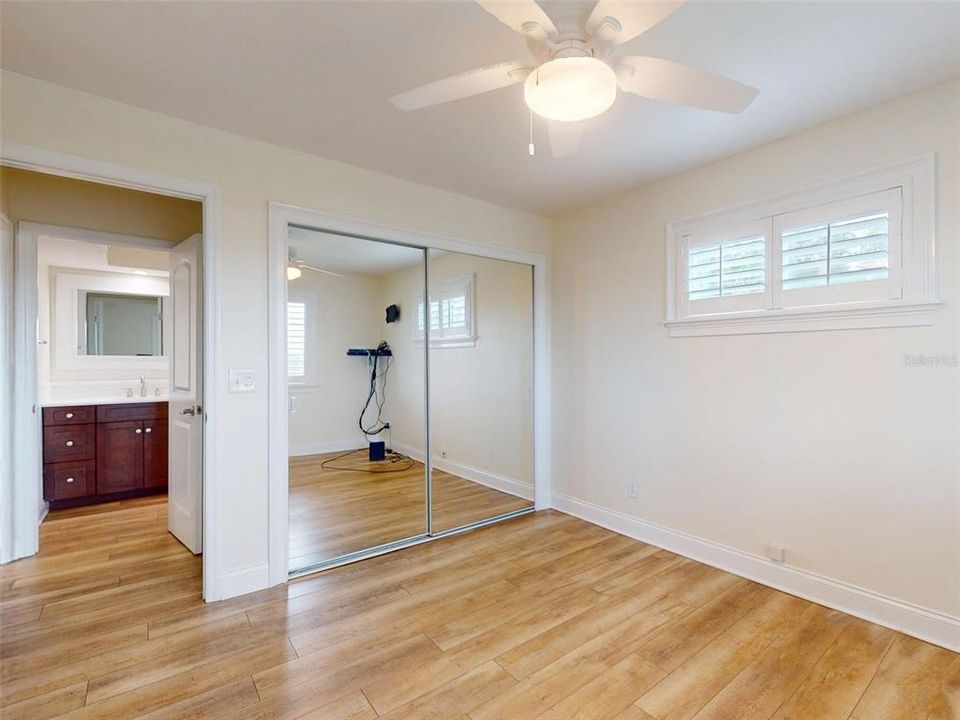 For Sale: $1,150,000 (4 beds, 3 baths, 2876 Square Feet)