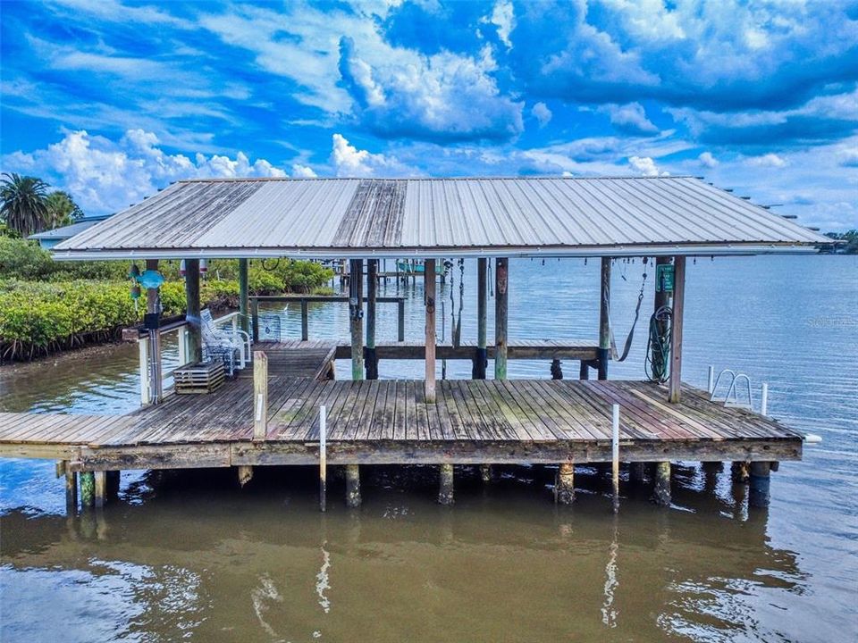 For Sale: $1,150,000 (4 beds, 3 baths, 2876 Square Feet)