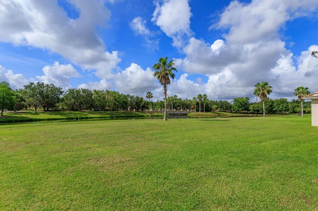 合同活跃: $339,900 (4 贝兹, 2 浴室, 1980 平方英尺)